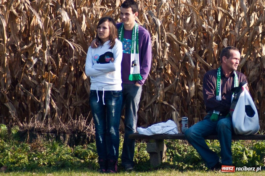 Zdjęcie w galerii na portalu naszraciborz.pl: Samborowice za słabe na rezerwy Dębu wiadomości z regionu