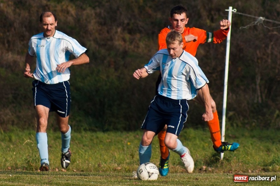 Zdjęcie w galerii na portalu naszraciborz.pl: Samborowice za słabe na rezerwy Dębu wiadomości z regionu