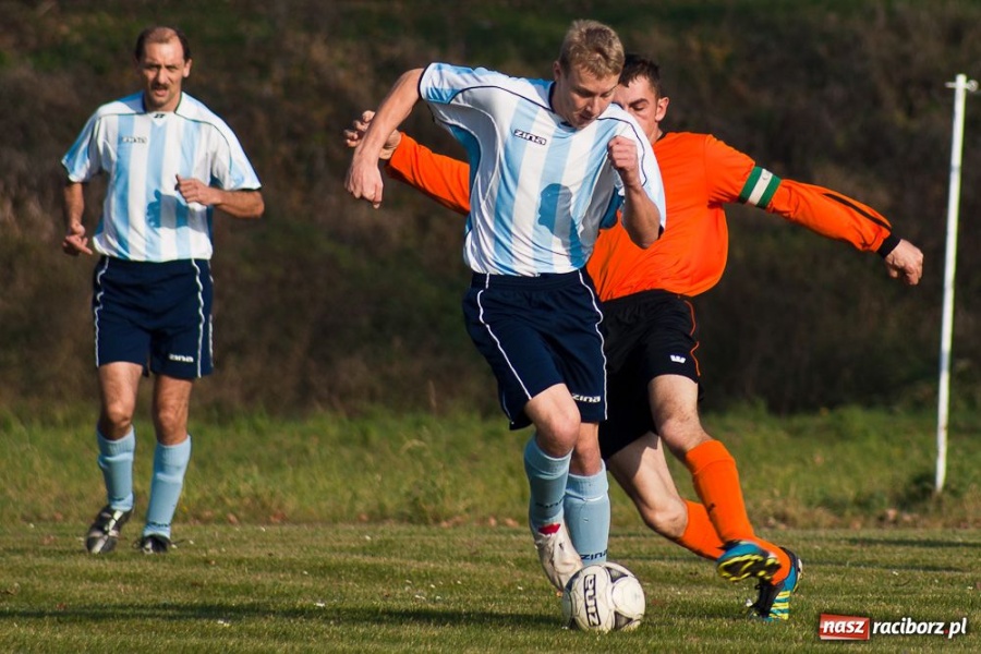 Zdjęcie w galerii na portalu naszraciborz.pl: Samborowice za słabe na rezerwy Dębu wiadomości z regionu