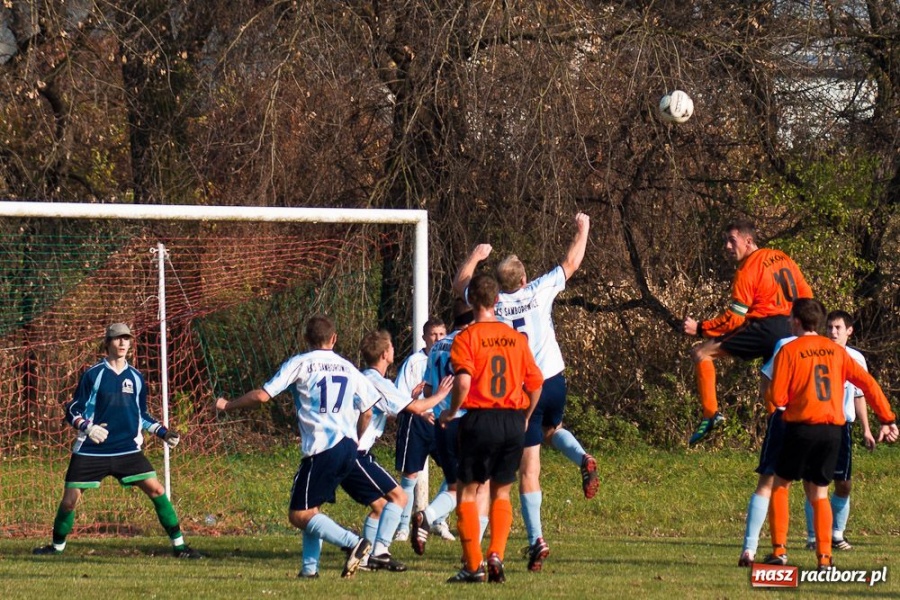 Zdjęcie w galerii na portalu naszraciborz.pl: Samborowice za słabe na rezerwy Dębu wiadomości z regionu