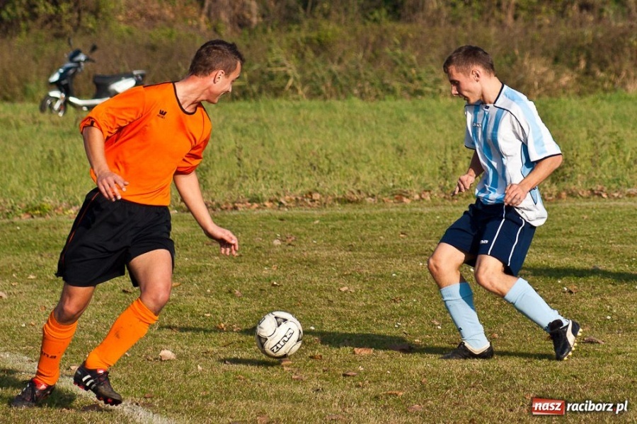Zdjęcie w galerii na portalu naszraciborz.pl: Samborowice za słabe na rezerwy Dębu wiadomości z regionu