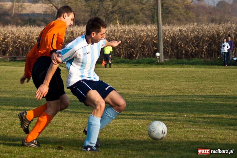 Zdjęcie w galerii na portalu naszraciborz.pl: Samborowice za słabe na rezerwy Dębu wiadomości z regionu