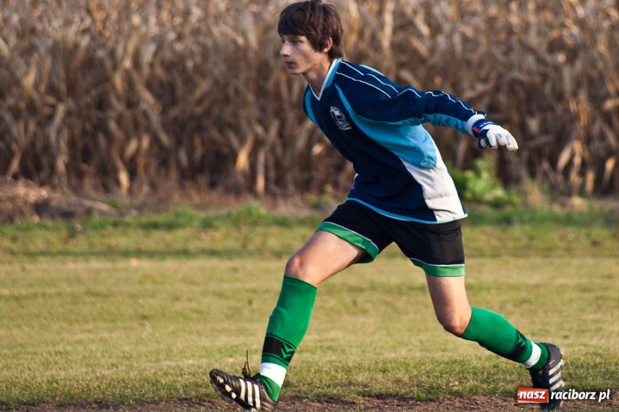 Zdjęcie w galerii na portalu naszraciborz.pl: Samborowice za słabe na rezerwy Dębu wiadomości z regionu