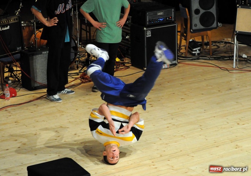 Zdjęcie w galerii na portalu naszraciborz.pl: Zagrali Myslovitz dla Łukasza wiadomości z regionu