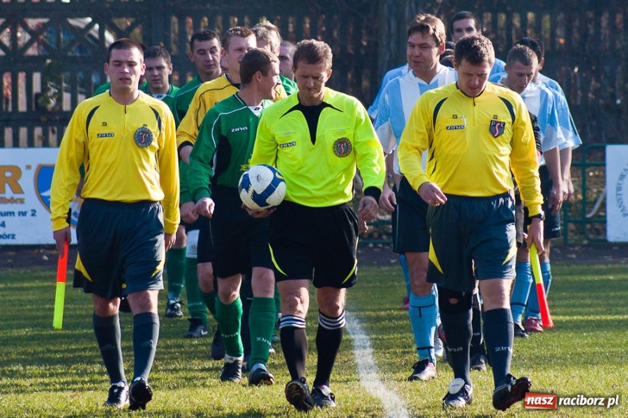 Zdjęcie w galerii na portalu naszraciborz.pl: Remis w derbach Raciborza wiadomości z regionu