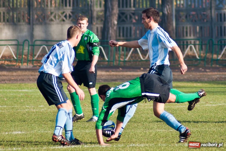 Zdjęcie w galerii na portalu naszraciborz.pl: Remis w derbach Raciborza wiadomości z regionu
