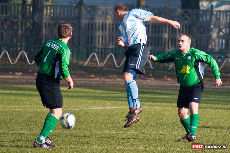 Zdjęcie w galerii na portalu naszraciborz.pl: Remis w derbach Raciborza wiadomości z regionu