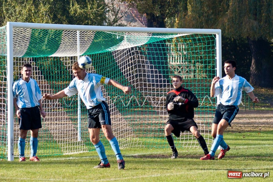 Zdjęcie w galerii na portalu naszraciborz.pl: Remis w derbach Raciborza wiadomości z regionu