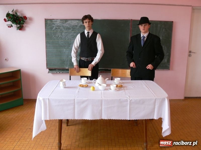 Zdjęcie w galerii na portalu naszraciborz.pl: Harcerze zakładają siatki wywiadowcze wiadomości z regionu