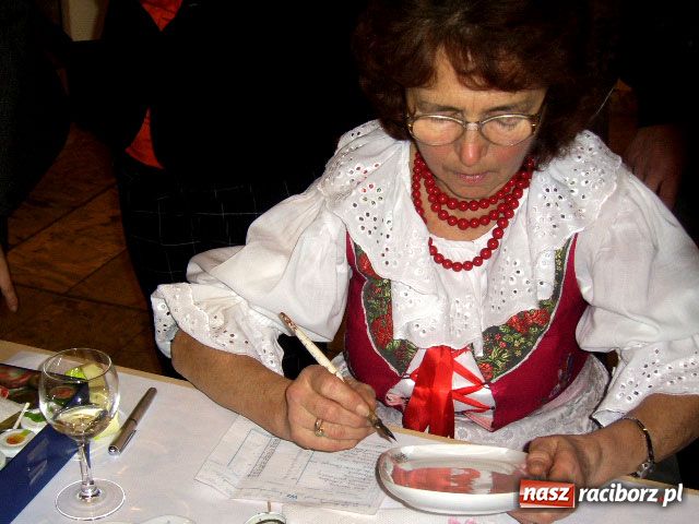 Zdjęcie w galerii na portalu naszraciborz.pl: Ceramika opolska w muzeum wiadomości z regionu