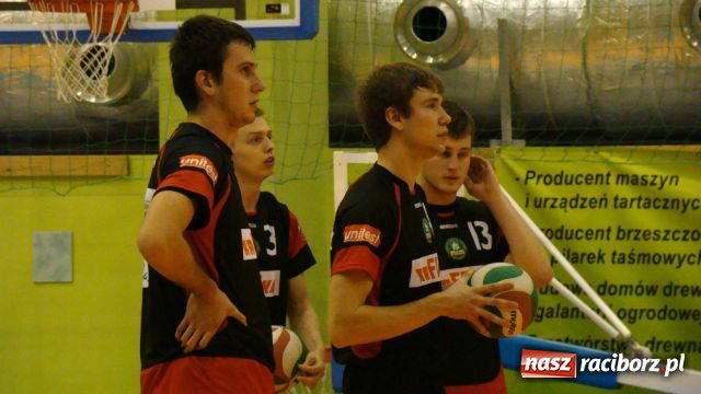 Zdjęcie w galerii na portalu naszraciborz.pl: Ambitna gra, niestety kiepski wynik wiadomości z regionu