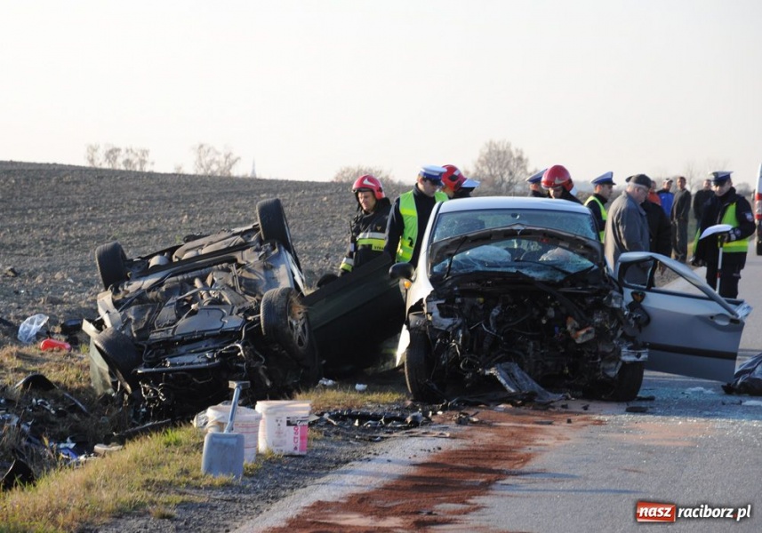 Zdjęcie w galerii na portalu naszraciborz.pl: Śmiertelny wypadek pod Szonowicami wiadomości z regionu