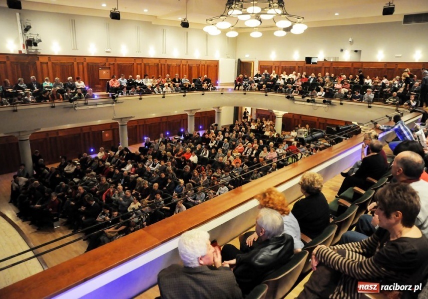 Zdjęcie w galerii na portalu naszraciborz.pl: Krzysztof Krawczyk wzruszał seniorów wiadomości z regionu