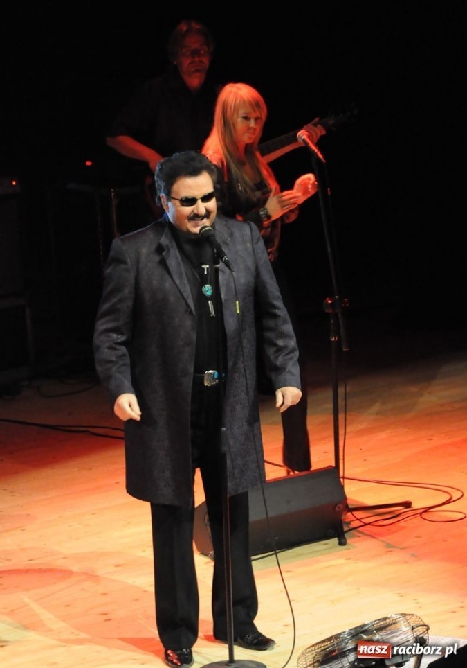 Zdjęcie w galerii na portalu naszraciborz.pl: Krzysztof Krawczyk wzruszał seniorów wiadomości z regionu