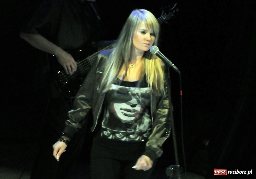 Zdjęcie w galerii na portalu naszraciborz.pl: Krzysztof Krawczyk wzruszał seniorów wiadomości z regionu