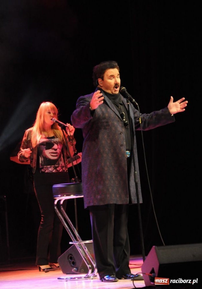 Zdjęcie w galerii na portalu naszraciborz.pl: Krzysztof Krawczyk wzruszał seniorów wiadomości z regionu