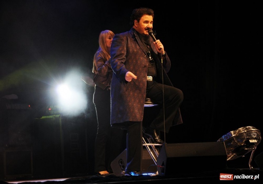 Zdjęcie w galerii na portalu naszraciborz.pl: Krzysztof Krawczyk wzruszał seniorów wiadomości z regionu