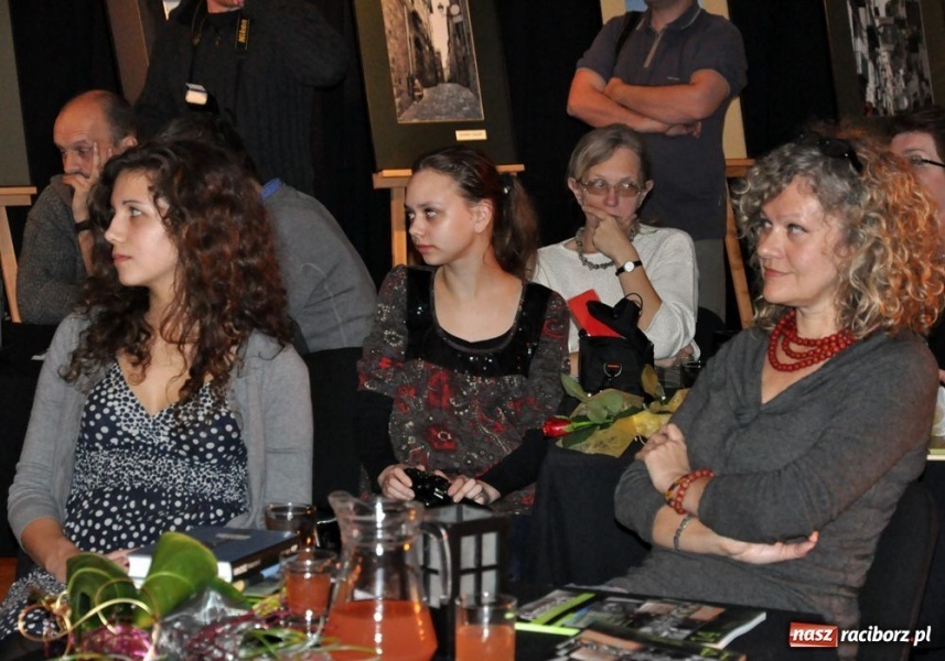 Zdjęcie w galerii na portalu naszraciborz.pl: 14. Almanach na 100-lecie Strzechy wiadomości z regionu