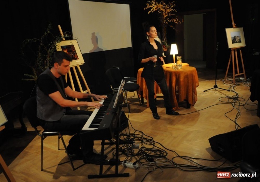 Zdjęcie w galerii na portalu naszraciborz.pl: 14. Almanach na 100-lecie Strzechy wiadomości z regionu