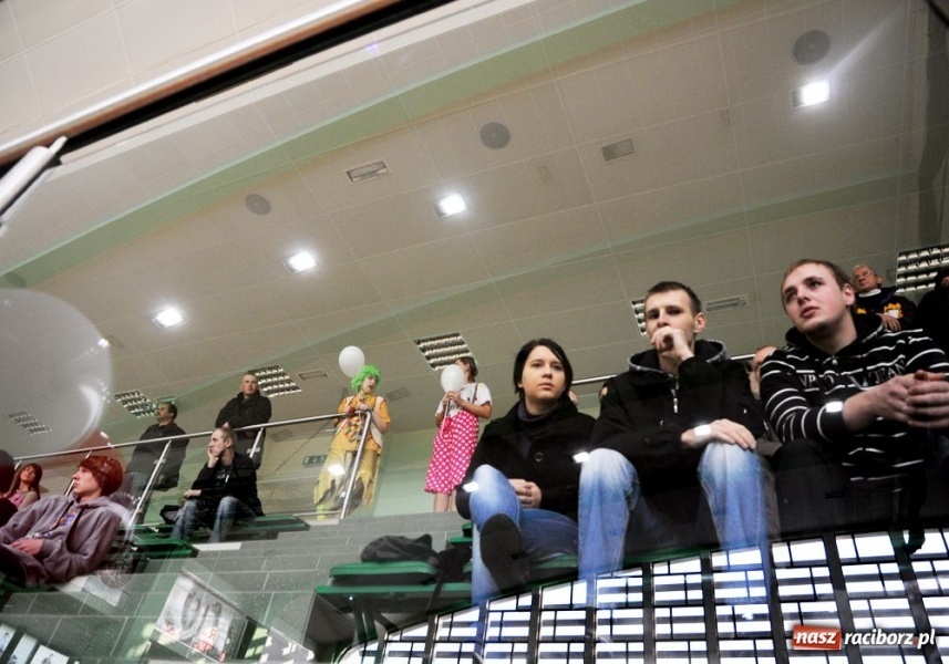 Zdjęcie w galerii na portalu naszraciborz.pl: 16:2 dla unitek w meczu z SuperW wiadomości z regionu