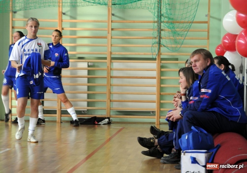 Zdjęcie w galerii na portalu naszraciborz.pl: 16:2 dla unitek w meczu z SuperW wiadomości z regionu