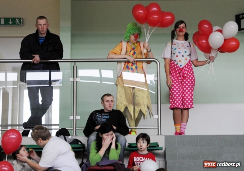 Zdjęcie w galerii na portalu naszraciborz.pl: 16:2 dla unitek w meczu z SuperW wiadomości z regionu