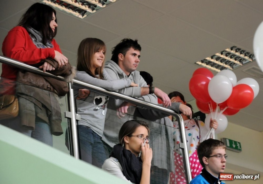 Zdjęcie w galerii na portalu naszraciborz.pl: 16:2 dla unitek w meczu z SuperW wiadomości z regionu