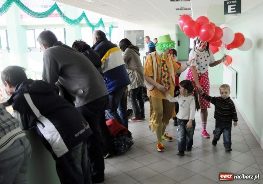 Zdjęcie w galerii na portalu naszraciborz.pl: 16:2 dla unitek w meczu z SuperW wiadomości z regionu