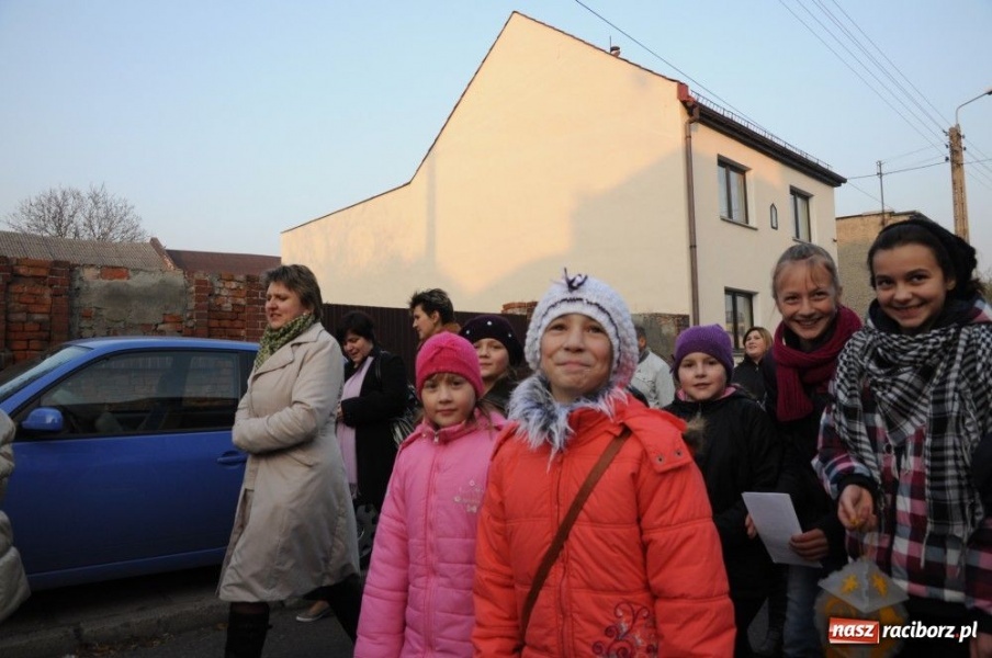Zdjęcie w galerii na portalu naszraciborz.pl: Ksiądz Grzegorz i dwie amazonki wiadomości z regionu