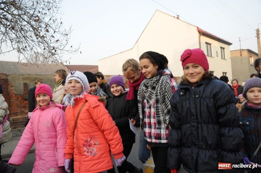 Zdjęcie w galerii na portalu naszraciborz.pl: Ksiądz Grzegorz i dwie amazonki wiadomości z regionu