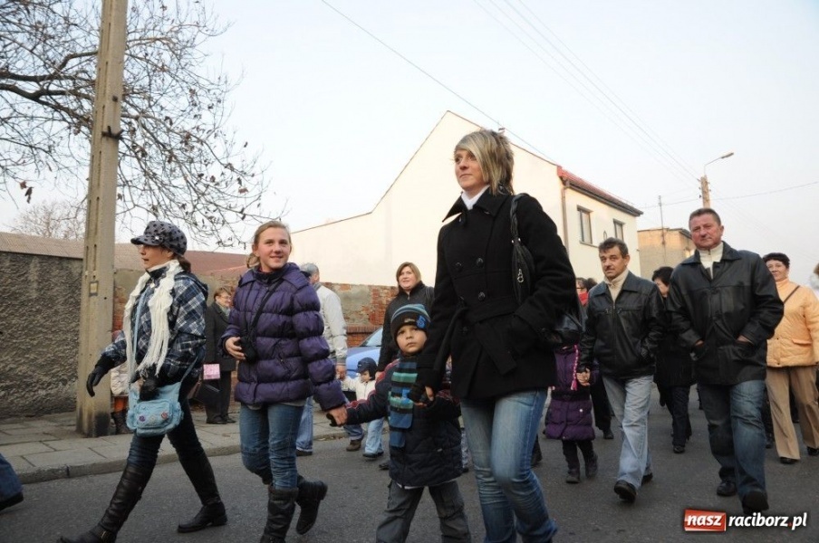 Zdjęcie w galerii na portalu naszraciborz.pl: Ksiądz Grzegorz i dwie amazonki wiadomości z regionu