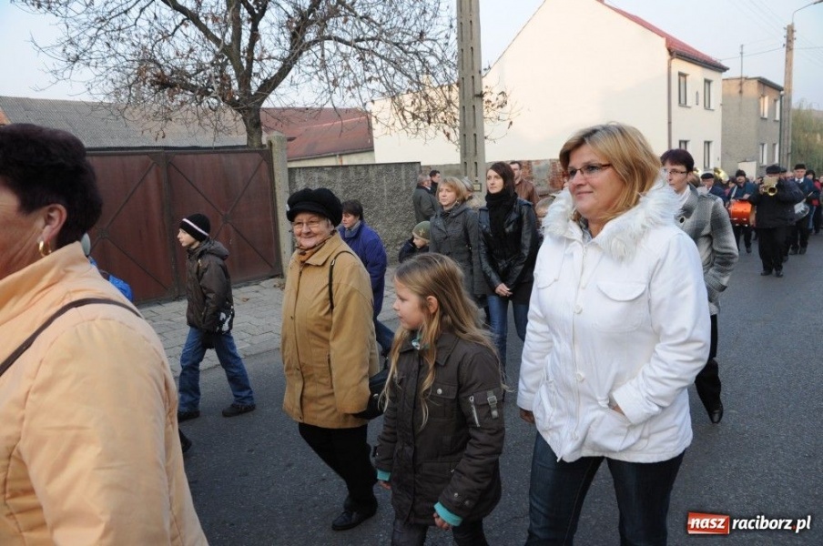 Zdjęcie w galerii na portalu naszraciborz.pl: Ksiądz Grzegorz i dwie amazonki wiadomości z regionu