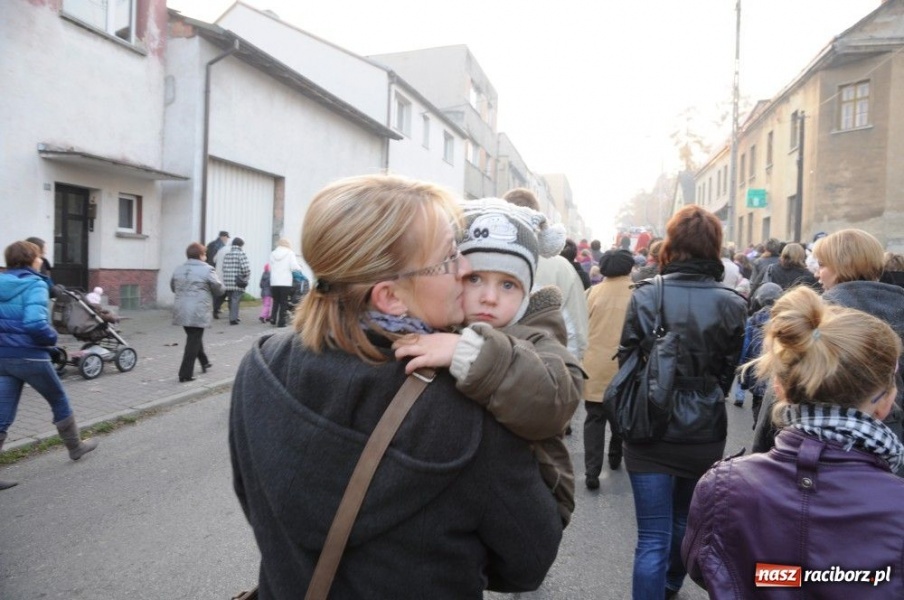 Zdjęcie w galerii na portalu naszraciborz.pl: Ksiądz Grzegorz i dwie amazonki wiadomości z regionu