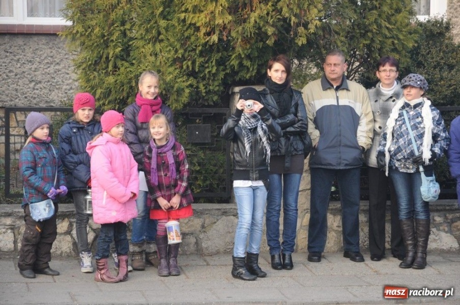 Zdjęcie w galerii na portalu naszraciborz.pl: Ksiądz Grzegorz i dwie amazonki wiadomości z regionu