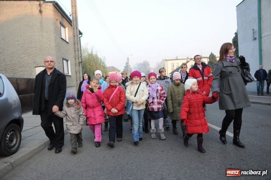 Zdjęcie w galerii na portalu naszraciborz.pl: Ksiądz Grzegorz i dwie amazonki wiadomości z regionu
