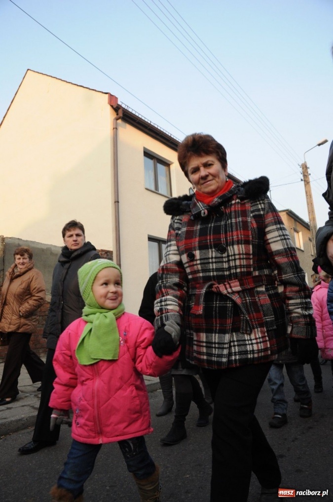 Zdjęcie w galerii na portalu naszraciborz.pl: Ksiądz Grzegorz i dwie amazonki wiadomości z regionu