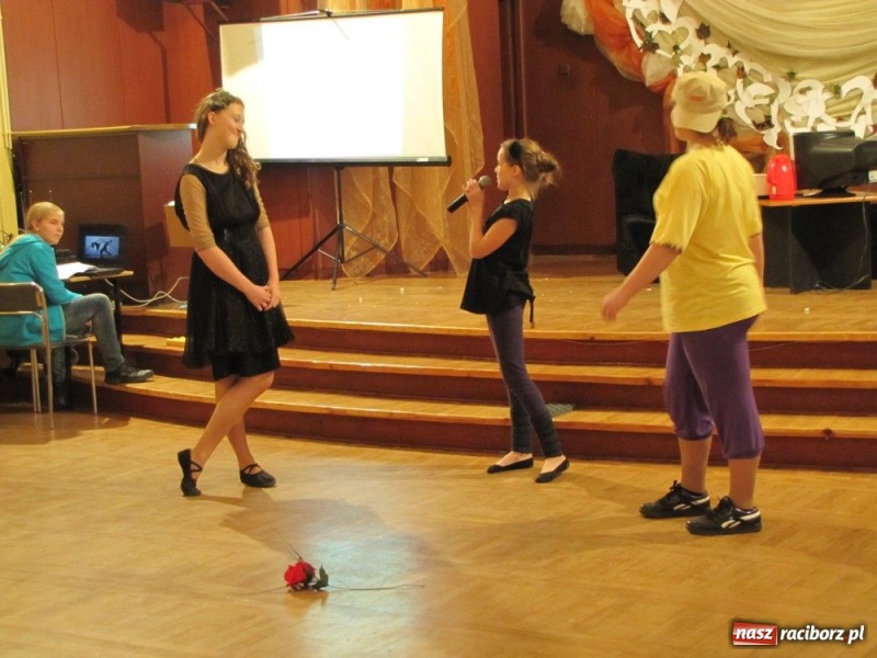 Zdjęcie w galerii na portalu naszraciborz.pl: Dzieci dzieciom w Tworkowie wiadomości z regionu