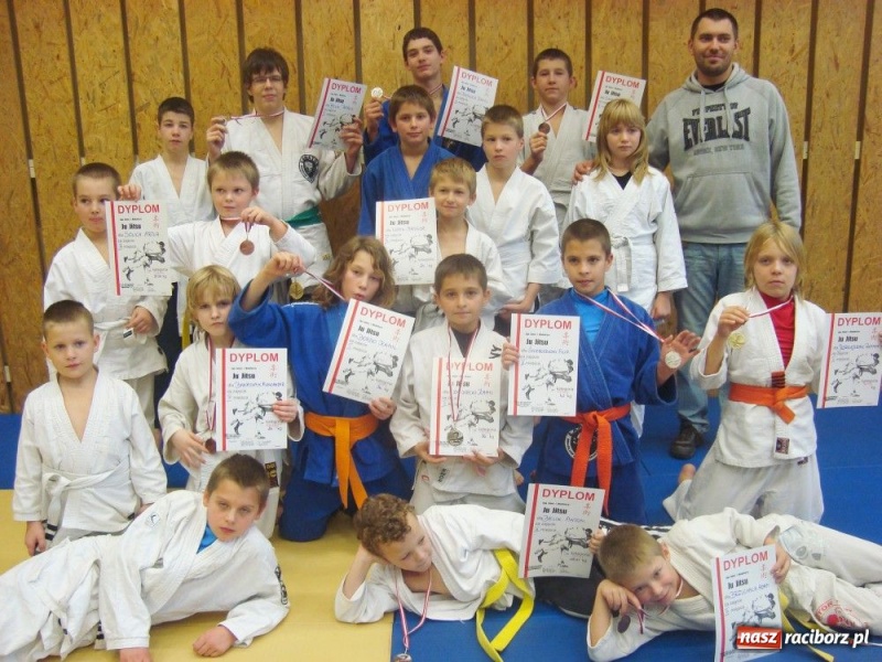 Zdjęcie w galerii na portalu naszraciborz.pl: Łamatorzy przywieźli 11 medali wiadomości z regionu