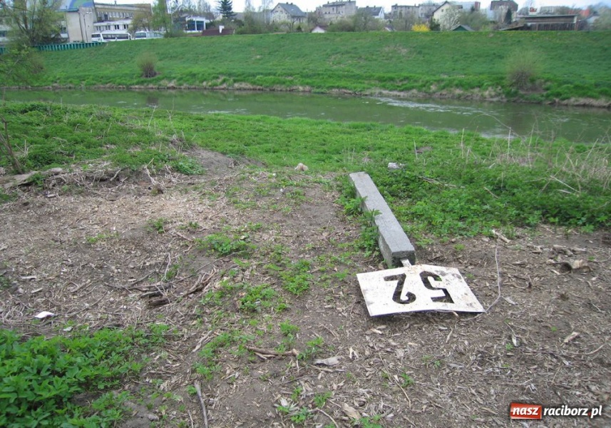 Zdjęcie w galerii na portalu naszraciborz.pl: Przystań wodniacka czy kostka Rubika? wiadomości z regionu