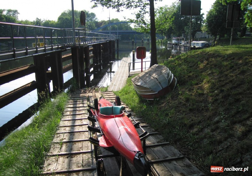 Zdjęcie w galerii na portalu naszraciborz.pl: Przystań wodniacka czy kostka Rubika? wiadomości z regionu