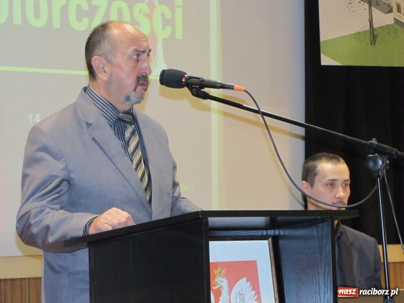 Zdjęcie w galerii na portalu naszraciborz.pl: Chcą być młodzi i bogaci... wiadomości z regionu