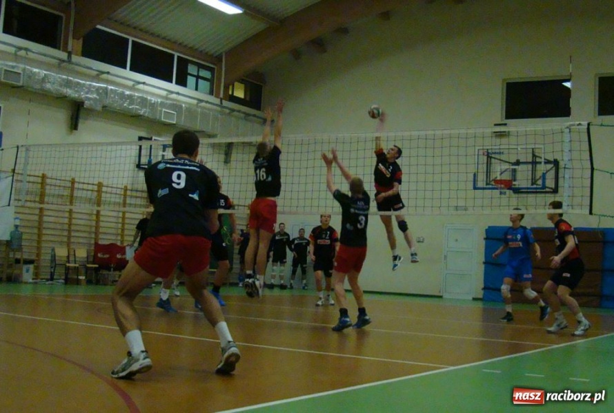 Zdjęcie w galerii na portalu naszraciborz.pl: Siatkarze Rafako ulegli outsiderowi wiadomości z regionu