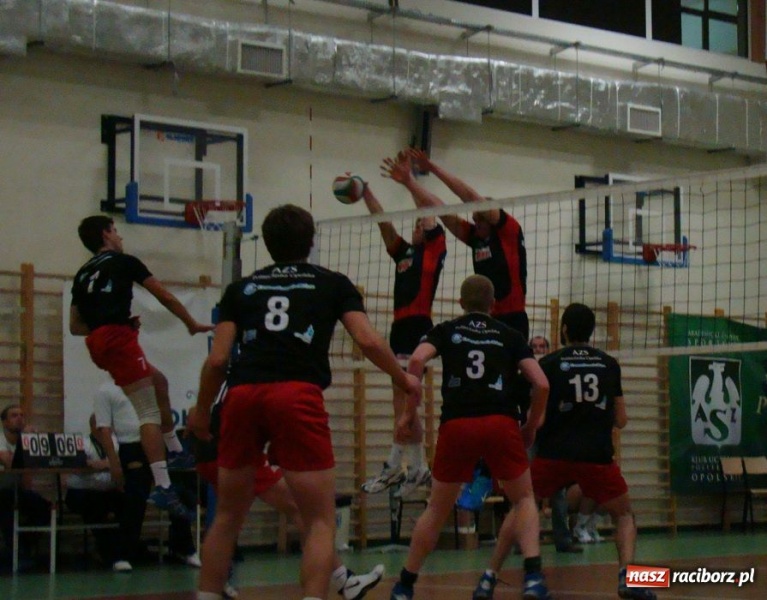 Zdjęcie w galerii na portalu naszraciborz.pl: Siatkarze Rafako ulegli outsiderowi wiadomości z regionu
