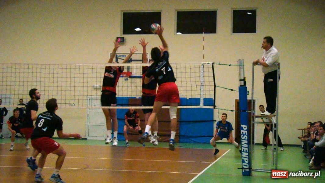 Zdjęcie w galerii na portalu naszraciborz.pl: Siatkarze Rafako ulegli outsiderowi wiadomości z regionu