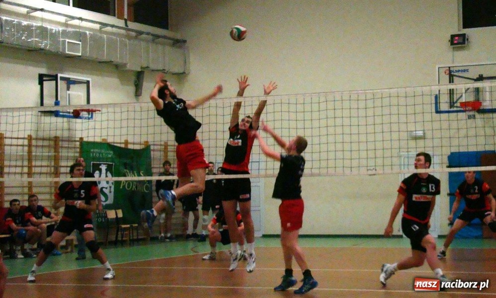 Zdjęcie w galerii na portalu naszraciborz.pl: Siatkarze Rafako ulegli outsiderowi wiadomości z regionu