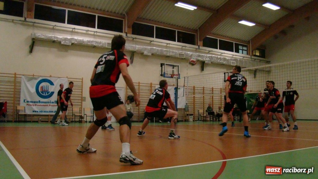 Zdjęcie w galerii na portalu naszraciborz.pl: Siatkarze Rafako ulegli outsiderowi wiadomości z regionu