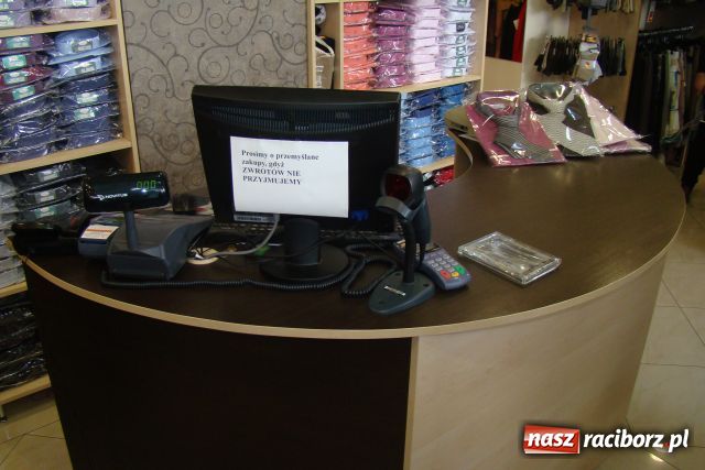 Zdjęcie w galerii na portalu naszraciborz.pl: AIMMS na raciborskim rynku wiadomości z regionu