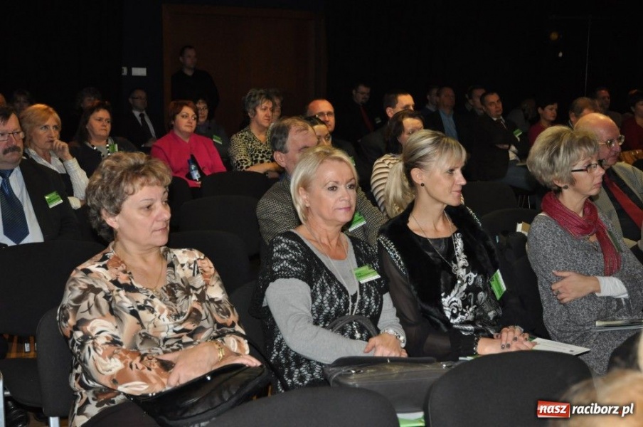 Zdjęcie w galerii na portalu naszraciborz.pl: Nie pominięto Raciborza... wiadomości z regionu