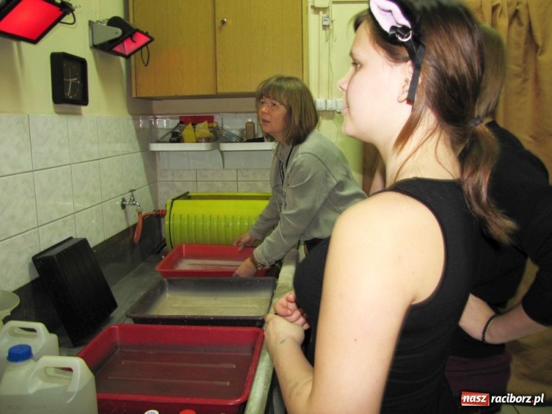 Zdjęcie w galerii na portalu naszraciborz.pl: Rzeźbili dłonie, malowali światłem... wiadomości z regionu