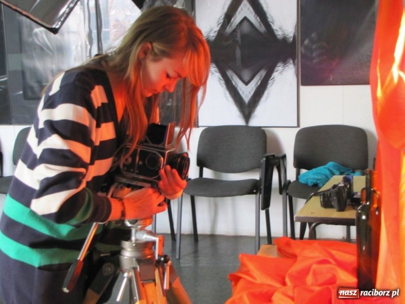 Zdjęcie w galerii na portalu naszraciborz.pl: Rzeźbili dłonie, malowali światłem... wiadomości z regionu